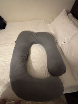 Pregnancy pillow