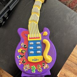 The Wiggles wiggly guitar Vintage 2004 