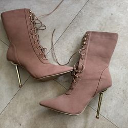 Women Pink Heeled Boots