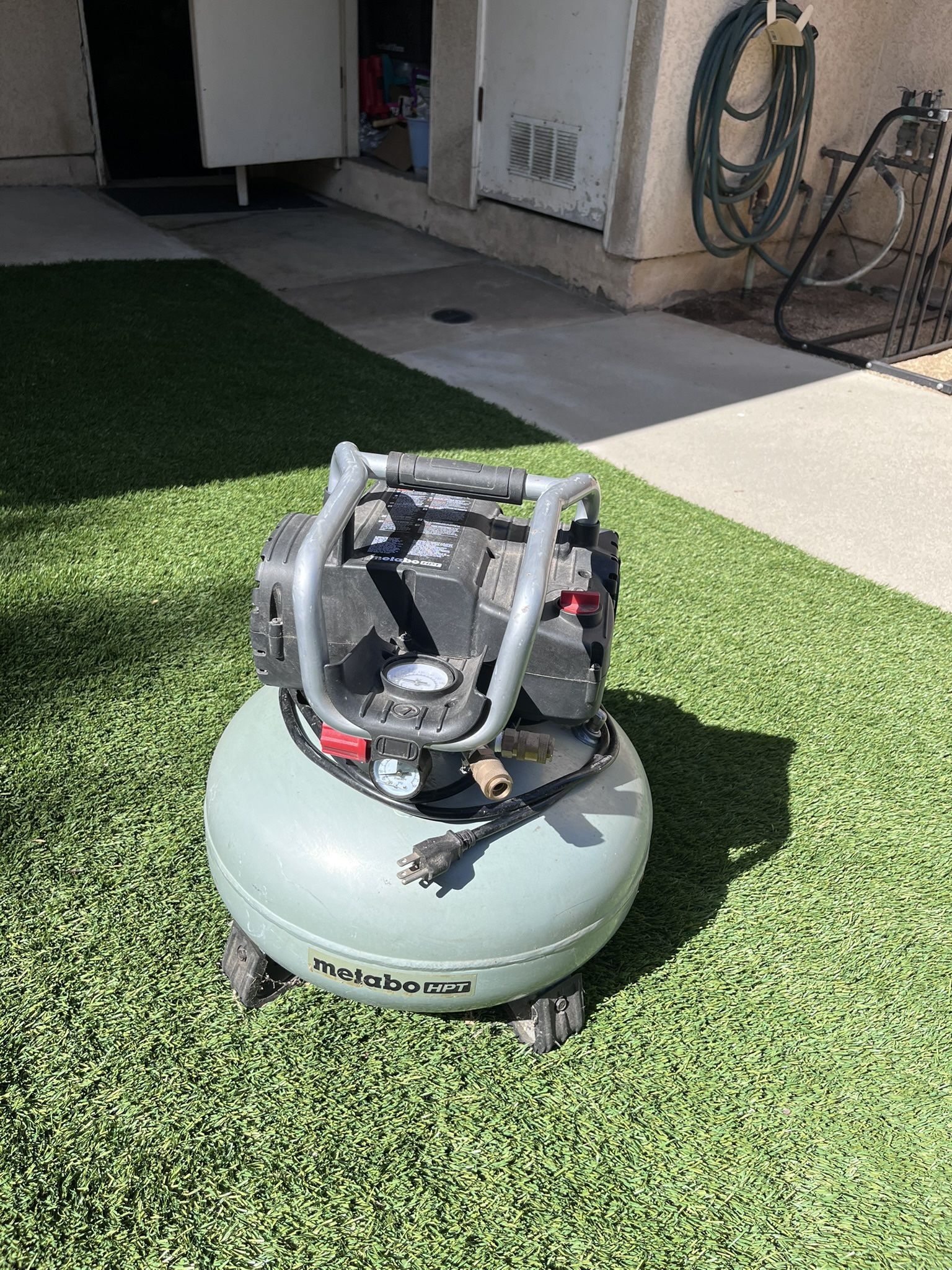 6 gallon 165 PSI air compressor only