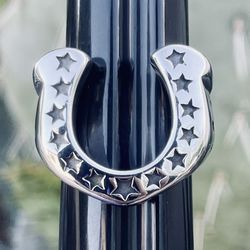 Horseshoe Star ring size 9 BRAND NEW