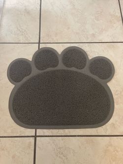 Gray cat litter mat