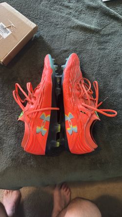 Under Armour cleats Tachones
