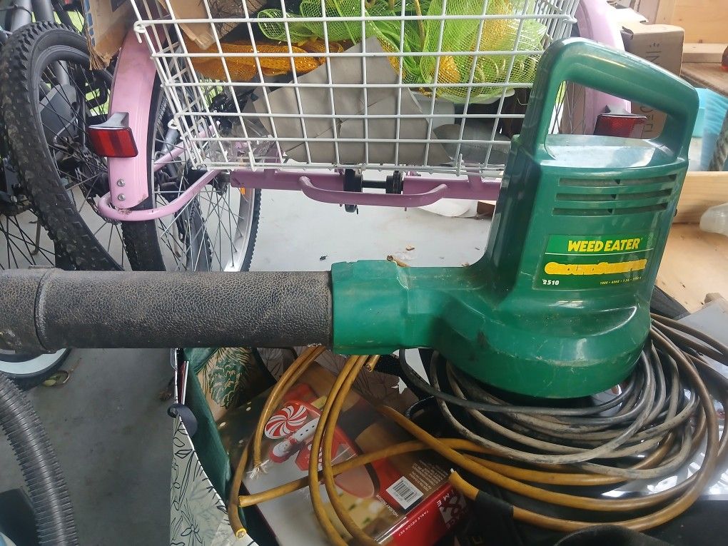 Leaf Blower