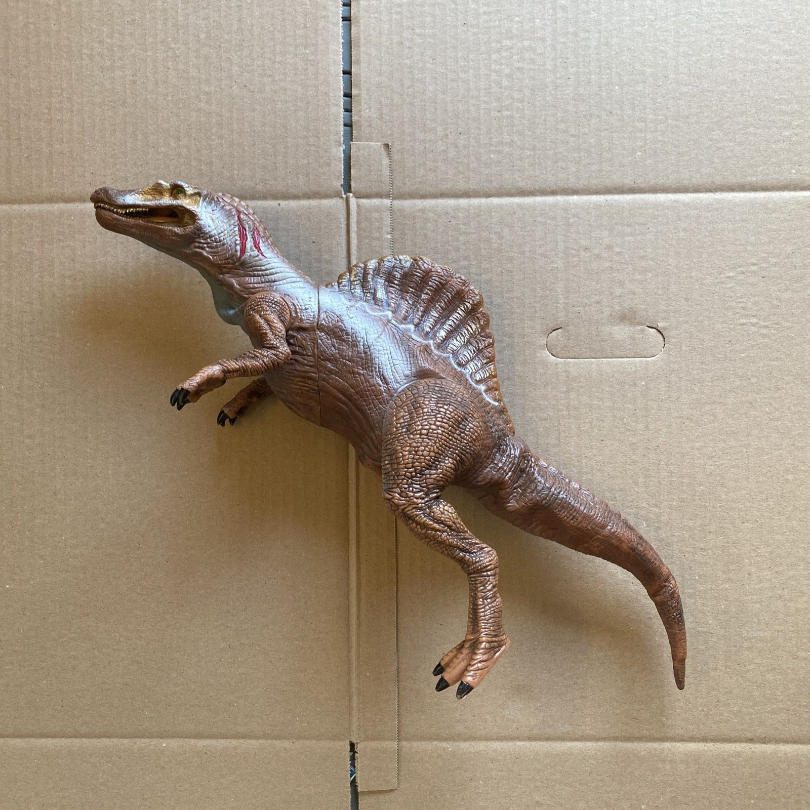 Jurassic Park 3 Spinosaurus Missing Leg 