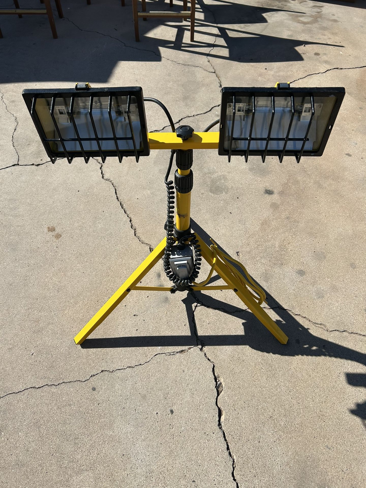 Telescoping Tripod Stand