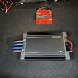 For sale kicker 3600.1 warhorse with extra battery bass knob voltage meter.