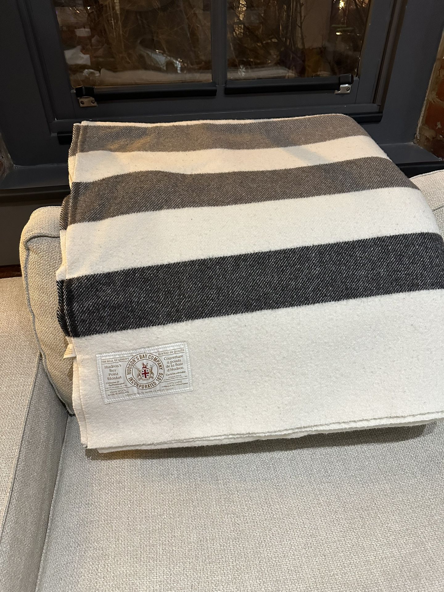 Hudson's Bay company 90 by 100 Inch Queen Size Point Blanket - Main Image