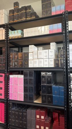 PEFUMES / COLOGNES