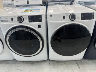 GE front Load Washer And Dryer Set