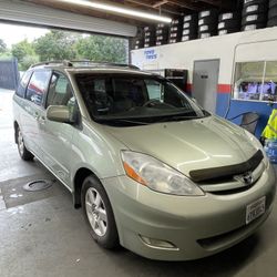 2008 Toyota Sienna