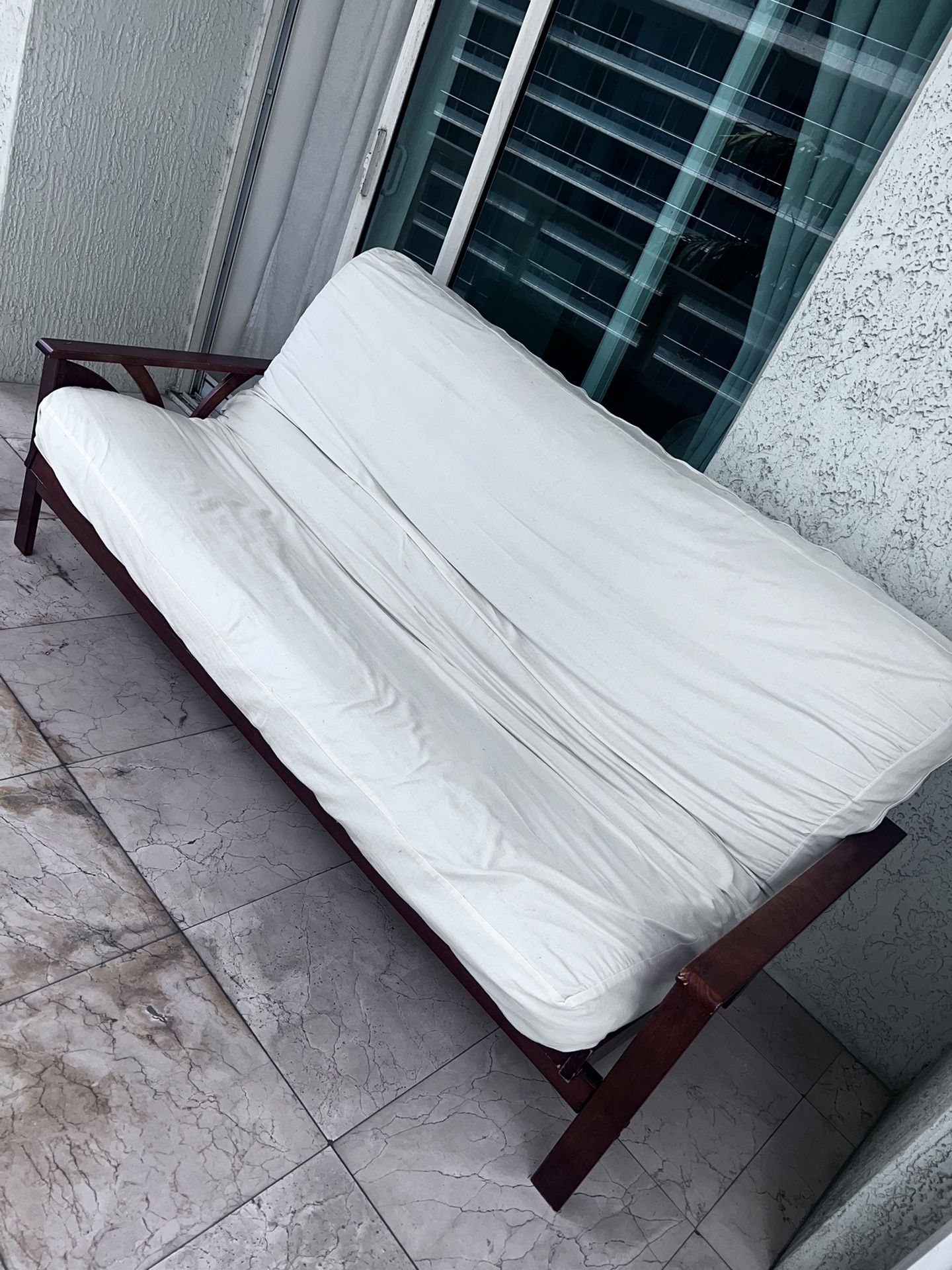 Futon for Sale in Miami, FL OfferUp