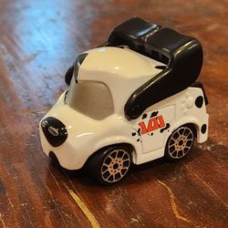 101 Dalmatian Car