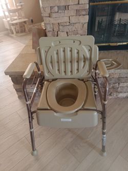 Commode