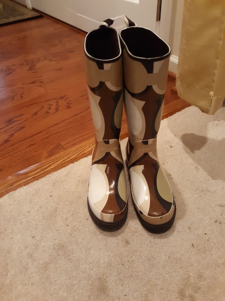 Coach rain boots size 8