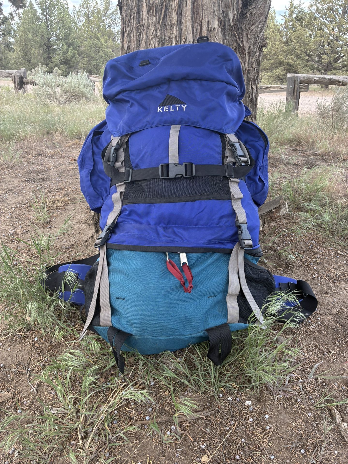 Kelty Arapaho 6400 multi day pack