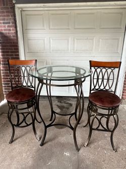 Glass round table 2 chairs