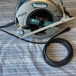 Makita 15 Amp 8-1/4 In. Magnesium Circular Saw Corded 5008MGA