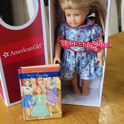 American Doll. Mini