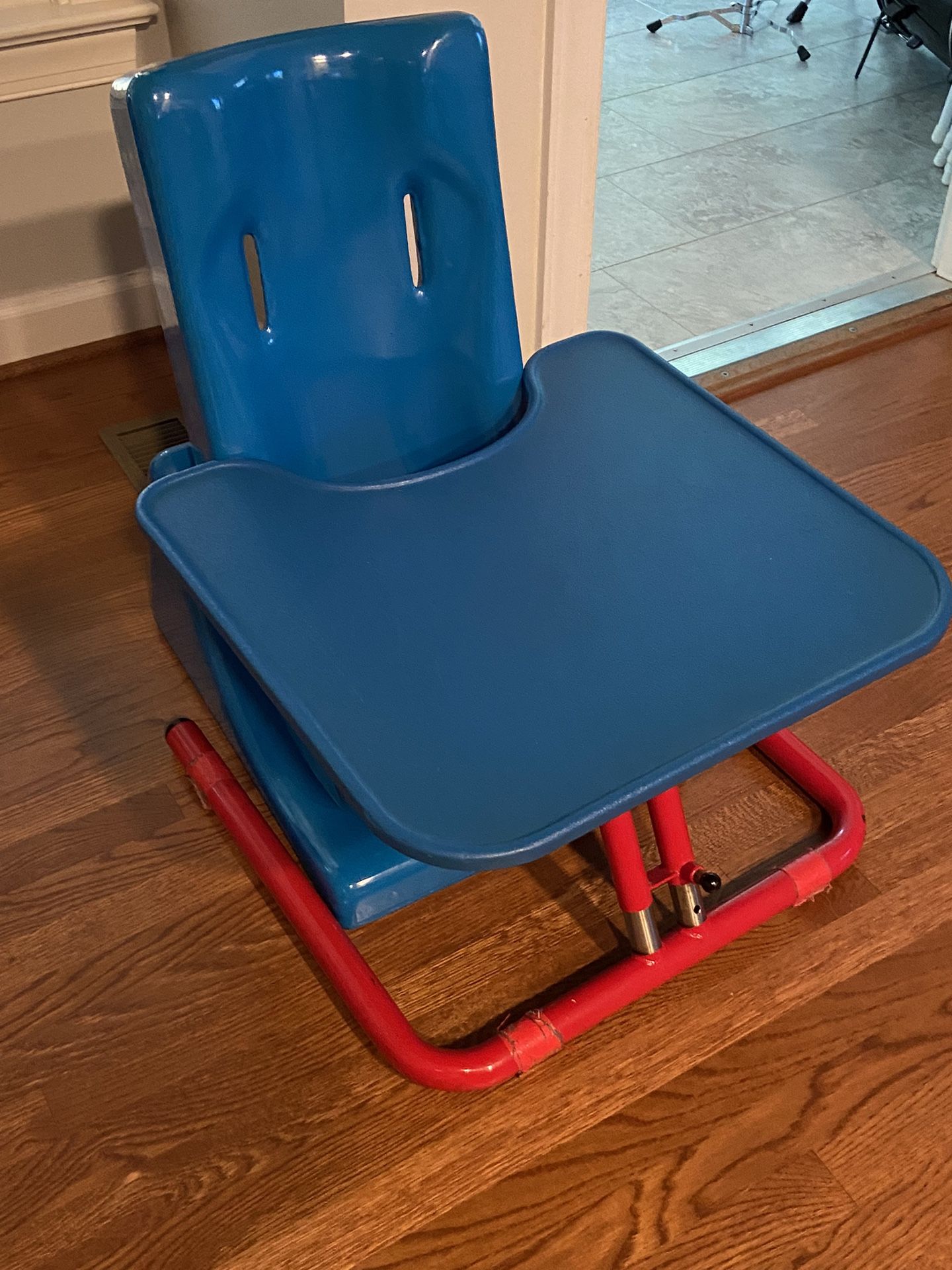 Tumble, Farms, Specialty Chair And Feeder Tray