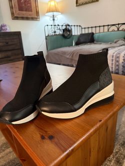 Black MK knit shoe