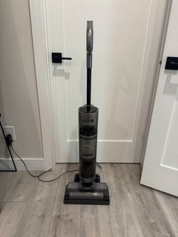 Wet and Dry Vacuum- Self cleaning with charging station