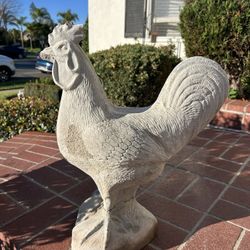 Rooster sculpture Large Farm bird statue Garden rooster concrete figure Chicken Centerpiece Heavy Chipped Weathered 