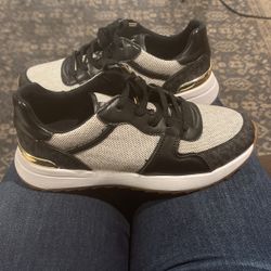 MK Woman’s Sneakers 45$ OBO