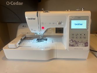 Brother SE600 Embroidery & Sewing Machine + Hat Hoop