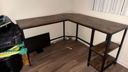 Free Córner Desk