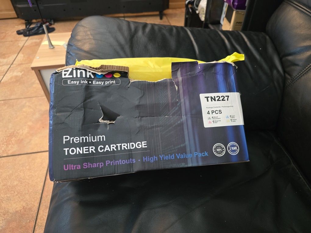 E-Z Ink compatible toner cartridge replacement for Brother TN227.