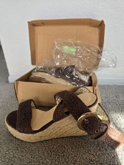 Wedge shoes