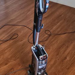 SHARK DUO CLEAN Powered Vacuum