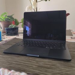 MacBook Air M2