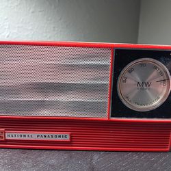 Vintage 1960's Transistor Radio