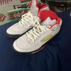 Jordan 5 Fire Red
