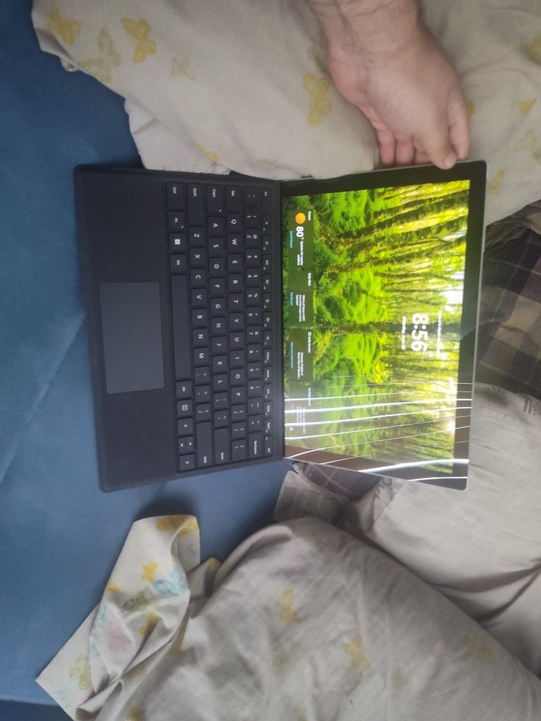 Microsoft Surface Pro 7 Plus (No Cracks)