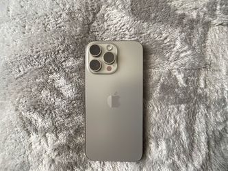 Apple iPhone 15 Pro Max (Natural Titanium 256gb)
