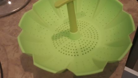 Silicon top veggie steamer