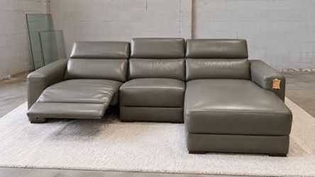 (same day delivery)Gray macys Leather Sectional Sofa/couch power Recliner