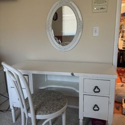 Vanity Dresser/desk, Chair And Mirror 