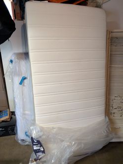 Twin mattress