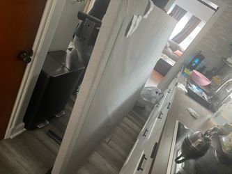 Electric Adjustable Bed – Great Condition