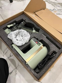 Greater Goods Cold Press Juicer, Powerful Slow Masticating Juice Extractor with Quiet Motor for Frui...