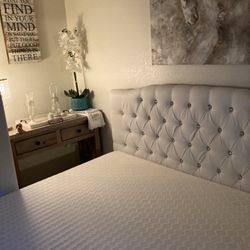 Queen Bed Set With Sideboards Headboard And Footboard  Brand New Never Slept On. 