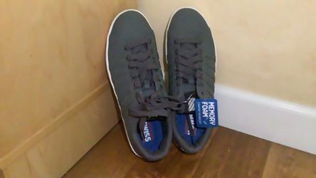 Men’s Size 13 Gray K-Swiss Shoes