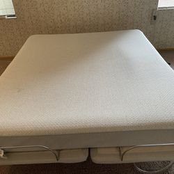 Sleep Number 360 Smart Mattress And Adjustable Bed frame -king
