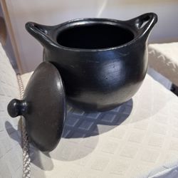 Clay Pot 