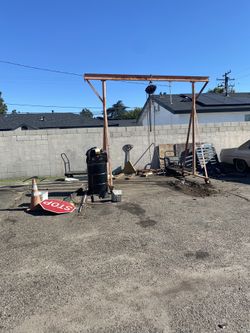 Overhead Lift/ Crane On Wheels