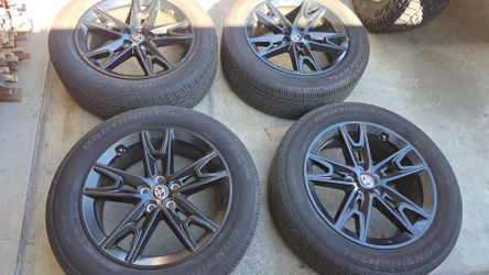 2026 Toyota Grand Highlander Wheels & Tires – Like New!